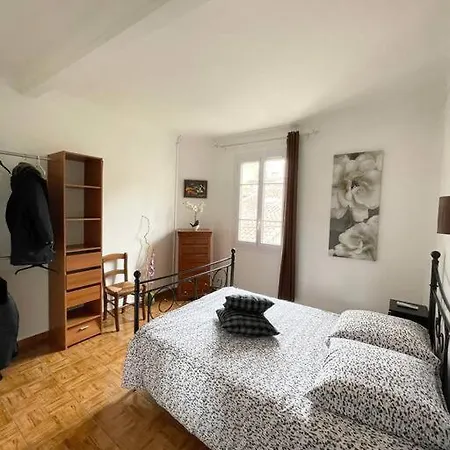 Apartment T2 Dans Le Vieil Antibes